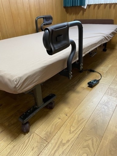 介護用電動ベッド