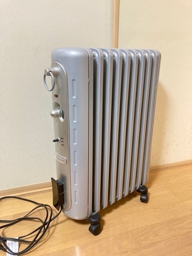 (中古美品)デロンギ　オイルヒーター