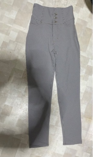 チェック柄ハイウエストパンツ