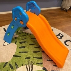 室内用滑り台の画像