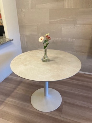 【美品】BoConcept ダイニングテーブル　ニューヨーク