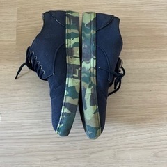 【1500円】メンズ迷彩ソール スニーカー 26センチの画像