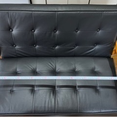 【受渡確定】ニトリ　2人掛けレザーソファ　オットマン付きの画像