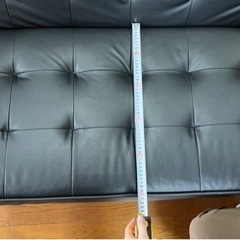 【受渡確定】ニトリ　2人掛けレザーソファ　オットマン付きの画像