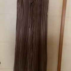 プリーツパンツ