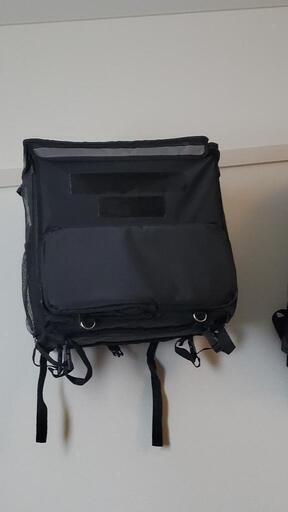 UberEATS 配達バッグ