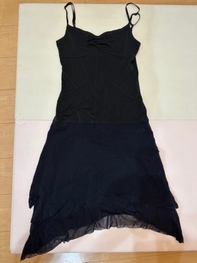 お呼ばれドレスなど