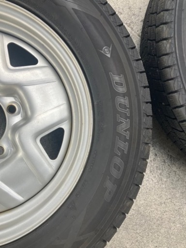 ジムニ　スタッドレスタイヤセット　ダンロップ　WINTERMAXX　SJ8+　175/80R16　2021年製　タイヤバリ溝