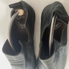 RAUDI革靴の画像