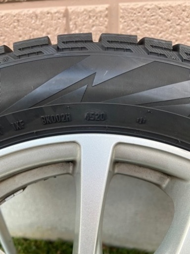 ピレリ　アイスアシンメトリコプラス　スタッドレスタイヤホイールセット　205/55r16