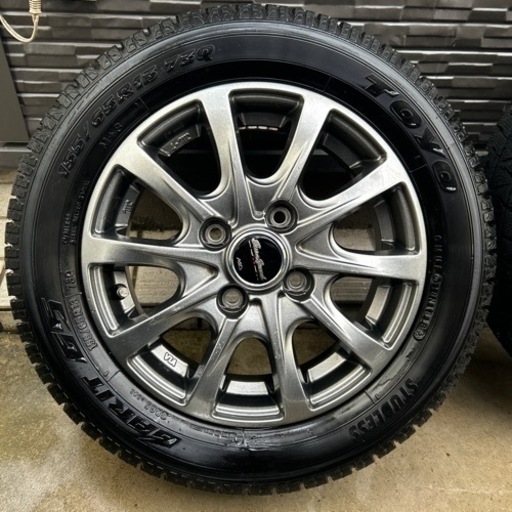 取引中です。軽自動車用スタッドレスタイヤアルミセット(美品)４本