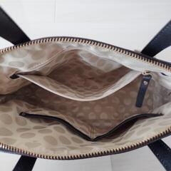 kate spade NEW YORK レザー ブラック ハンドバックの画像