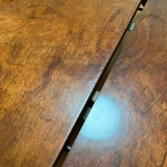 ダイニングテーブルの画像