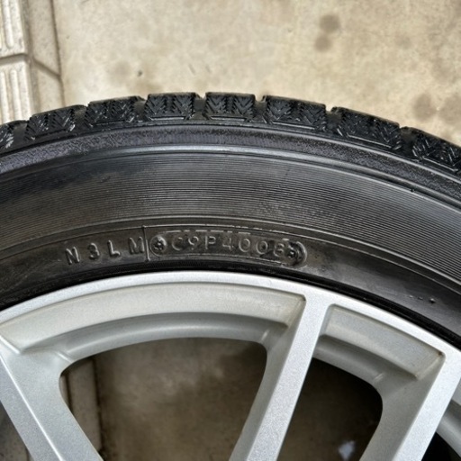 取引中です。215-55R17スタッドレスタイヤアルミセット４本