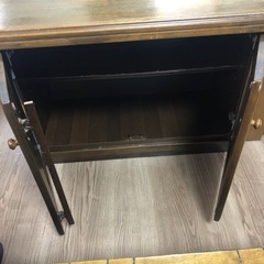 ダイニングテーブル、ベンチセットの画像