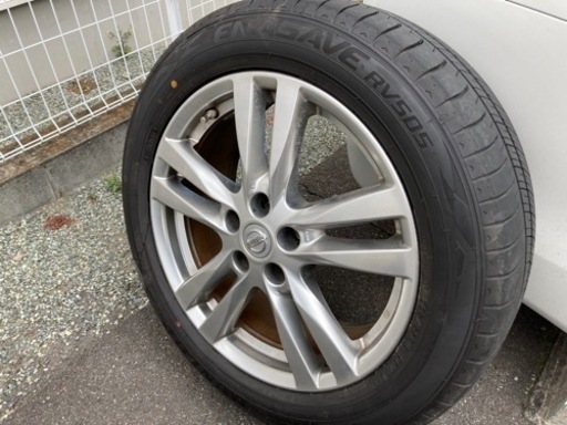 【値下げしました】新しいです！タイヤ18インチ  RV505 225/55-18