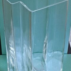 ガラスの花瓶  大の画像