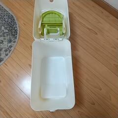 アップリカ おむつ用ゴミ箱の画像