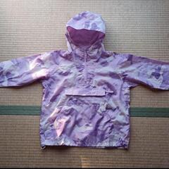 子供服　ウィンドブレーカー