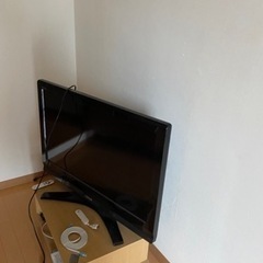 テレビ　32型【1月28日引き取り希望】