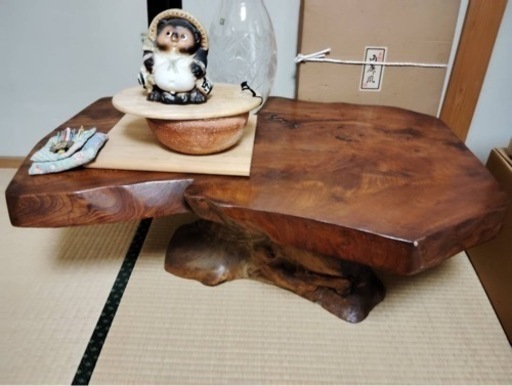 決まりました　骨董品テーブルのみ