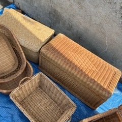 300円〜2800円 籠　ラタン・籐のカゴ　バスケットが入荷しました〜　アンティークなど好きな人にの画像
