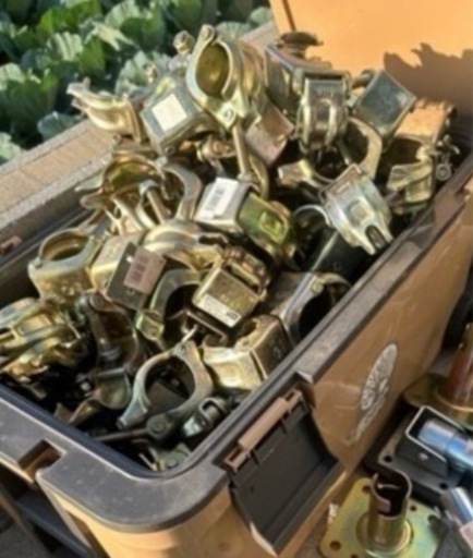 クランプ　垂木　直交　109個