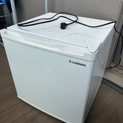 エスキュービズム　46L 小型冷蔵庫の画像
