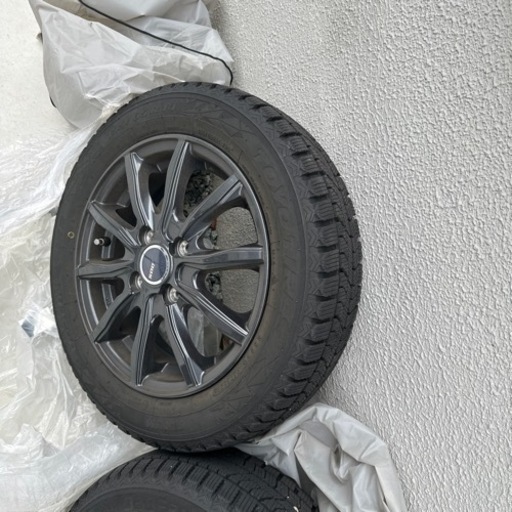 車のパーツ タイヤ、ホイール