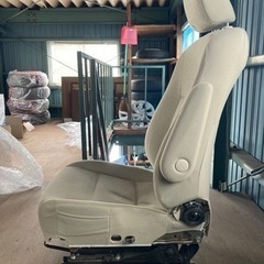 募集中--トヨタ　ポルテ　シート　運転席の画像