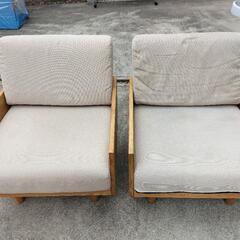 椅子２脚の画像