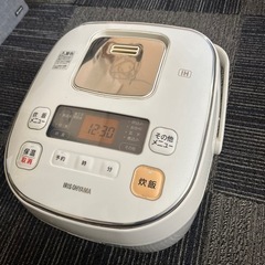 炊飯器アイリスオーヤマの画像