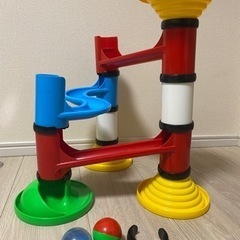 ボーネルンド　おもちゃ　ボール転がし