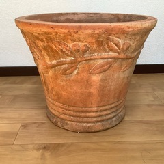 オシャレなアンティーク植木鉢を無料でお譲りします