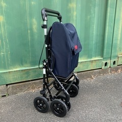 高齢者  保冷バック付きシルバーカー