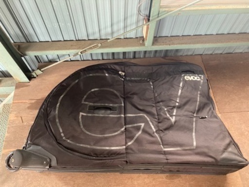 2/18値下げ--evoc バイクトラベルバッグ　ロードバイクスタンド付き
