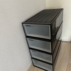 衣装ケース4つ　中古