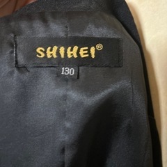 値下げ！130cmの結婚式用タキシードの画像