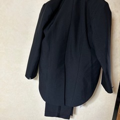 値下げ！130cmの結婚式用タキシードの画像
