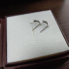 お取引のお相手と交渉中　K10WG  ピアス　の画像