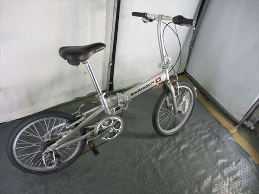 D286★10000円★　折りたたみ中古自転車　アルミ軽量　シルバー　7段変速【20インチ 】