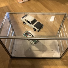 ガラスショーケース