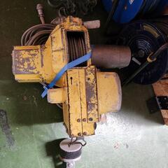 100V　ウインチ　中古　ガレージ　倉庫　趣味