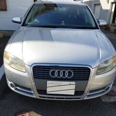 アウデイ　A4アバント　２，０アトラクション　ステーションワゴン、オイル漏れ水漏れ無し、チエッツクランプ点灯無しの画像