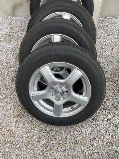 トヨタ　アクア　14インチスタッドレスタイヤ