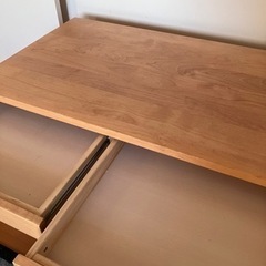 勉強机　デスク　引き出し二つの画像