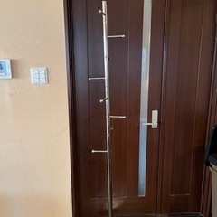 ハンガーラックの画像