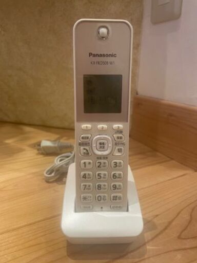 美品 Panasonic コードレス電話増設子機1台KX-FKD508-W1