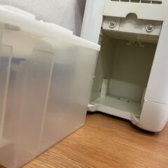 シャープ 除湿機 CV-B100 2012年 幅37.2cm奥行23.5cm高さ56cm 説明欄必読の画像