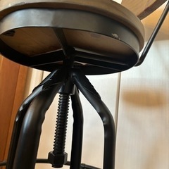 取引中　アンティーク調　カウンターチェア2脚の画像